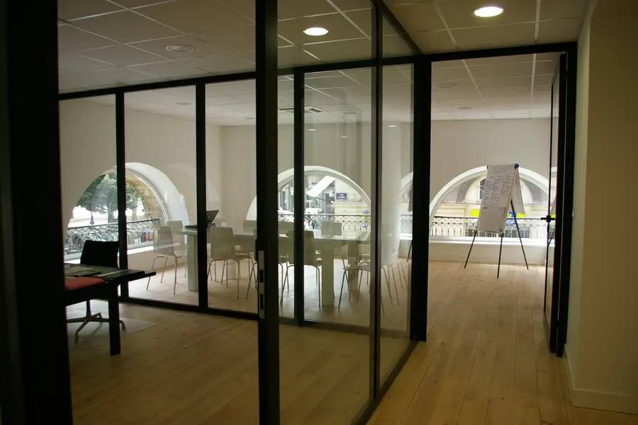 Bureaux 120 — photo 1