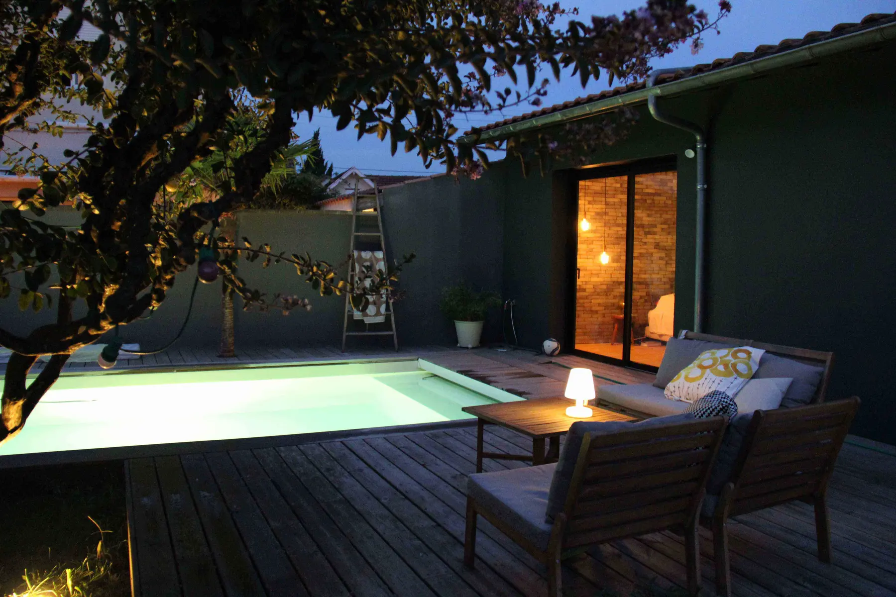 Maison 248 — Réaménagement et extension d’une maison des années 50 à Bordeaux.